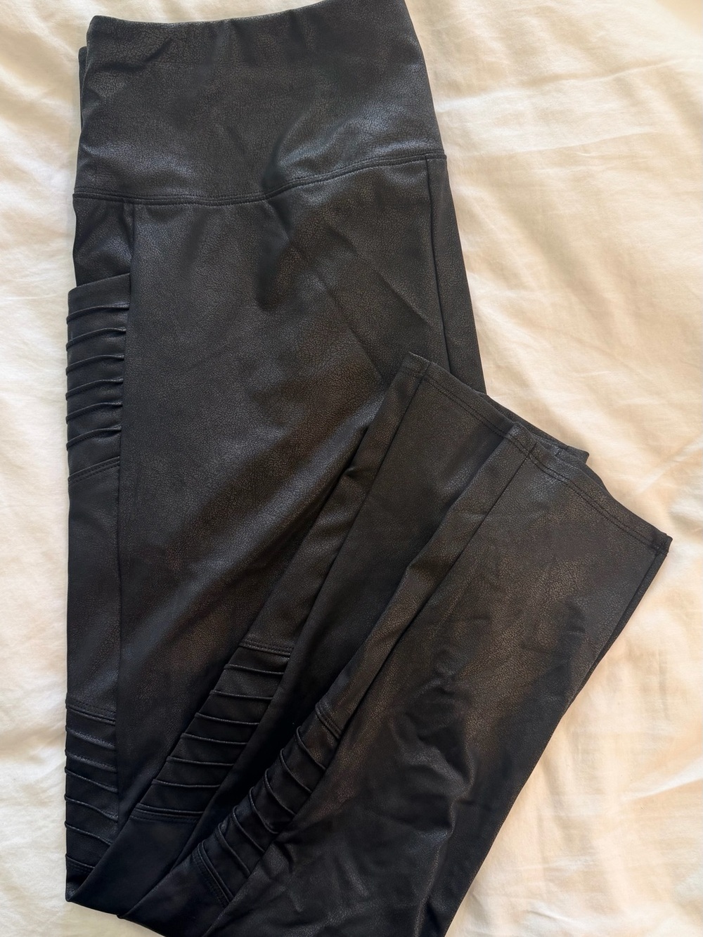 Simply Vera Vera Wang Black Paneled Leggings